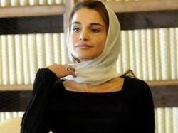 Ona nawet w worku wyglądałaby dobrze! Królowa Jordanii u papieża