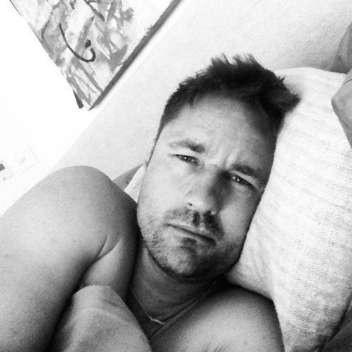 Martin Henderson wziął udział w akcji Wake Up Call