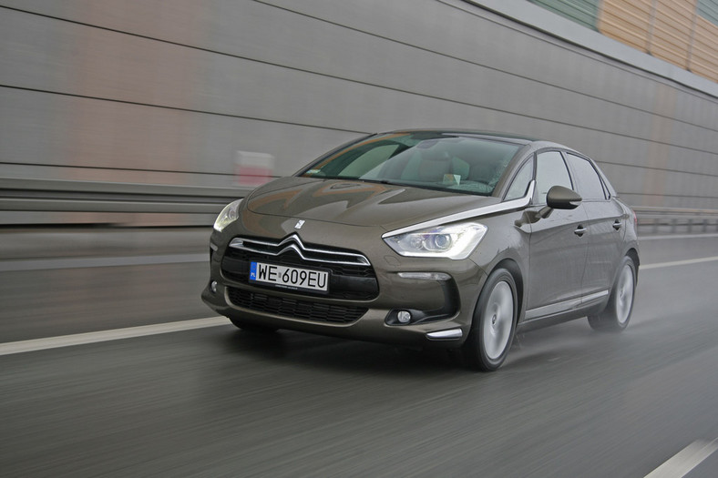 Test Citroena DS5 1.6 THP 200 Sport Chic: elegancka limuzyna