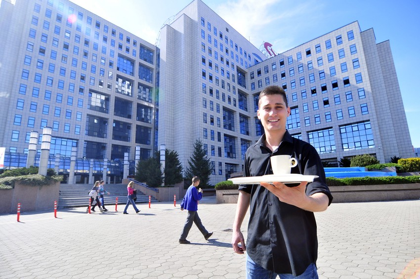 Paralelno sa poslom završio master studije: Maksim Aleksić