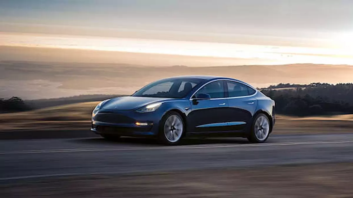 Tesla Model 3 ma zasięg 310 mil