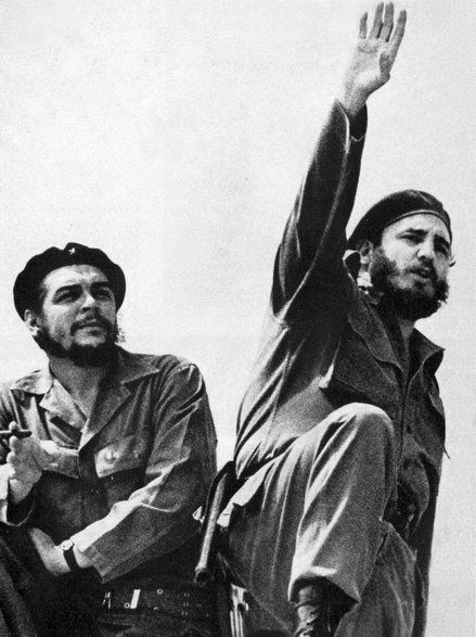 Che Guevara oraz Fidel Castro w 1961 r.