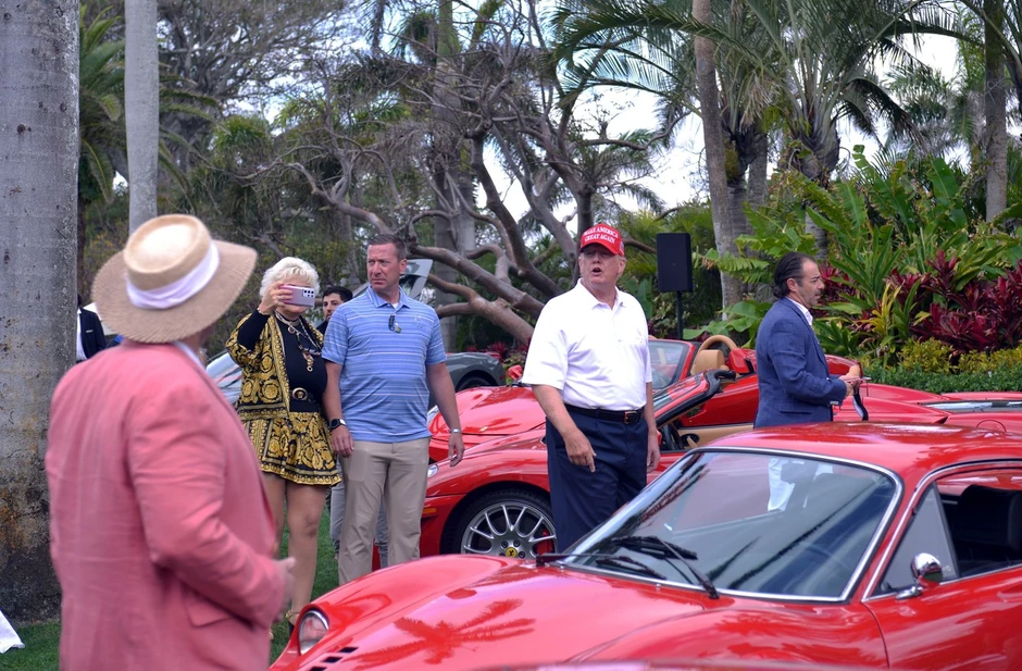 Tramp na Floridi kad je posetom iznenadio posetioce sportskog dešavanja u Mar-a-Lagu