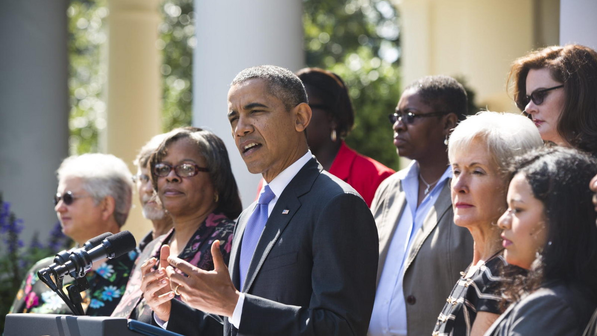 Prezydent USA Barack Obama zarzucił we wtorek Republikanom, że paraliż rządu, spowodowany nieprzyjęciem budżetu, to ich wybór i podkreślił, iż nie musiało się tak stać. Ostrzegł, że im dłużej rząd będzie sparaliżowany, tym gorsze będą skutki takiej sytuacji.