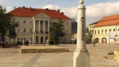 Kielecki radny zarzuca władzom miasta niegospodarność. Chodzi o zewnętrzne usługi prawnicze