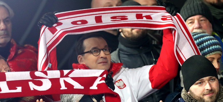 Premier Morawiecki hojnie wynagrodził Kubackiego za zwycięstwo w TCS