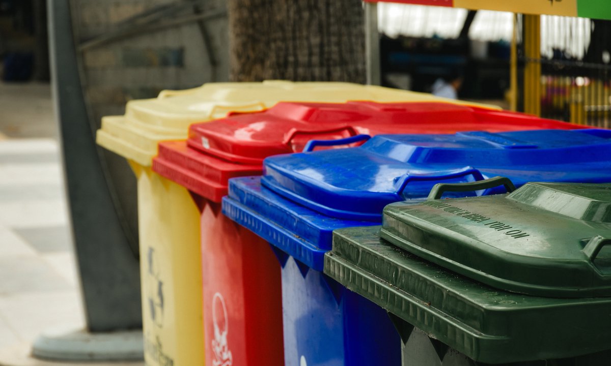 Zamontują chipy na koszach na odpady. Za brak segregacji posypią się kary