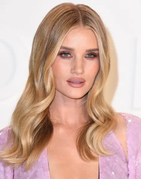 Rosie Huntington-Whiteley /  Steve Granitz / GettyImages 