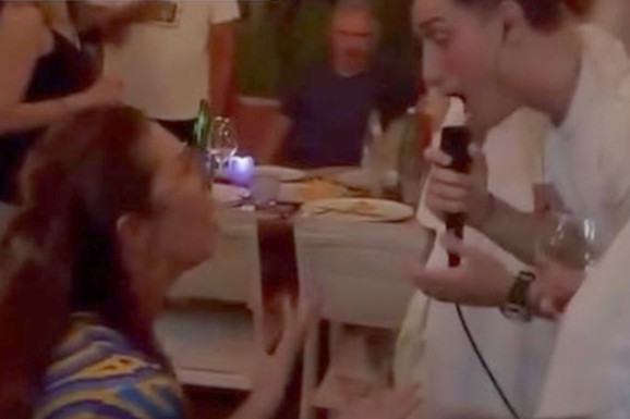 NATAŠA NINKOVIĆ LUMPUJE U CRNOJ GORI Glumica se veseli uz Čolin hit, pevač objavio sve na mrežama: "Počastvovan"