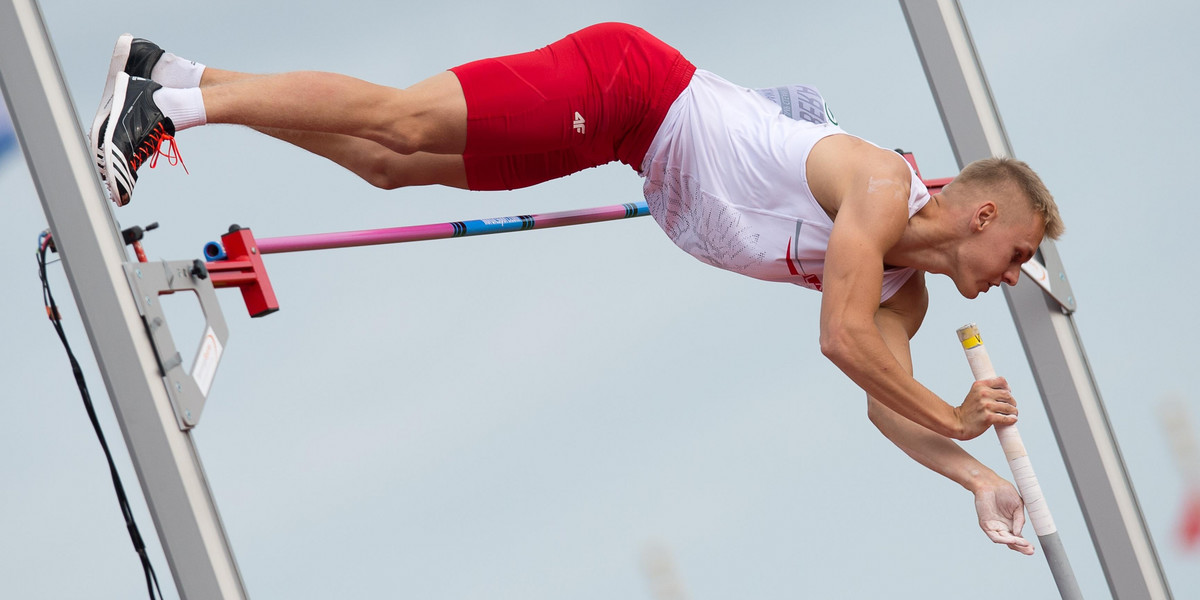 Robert Sobera sensacyjnym mistrzem Europy! Renaud Lavillenie zawiódł