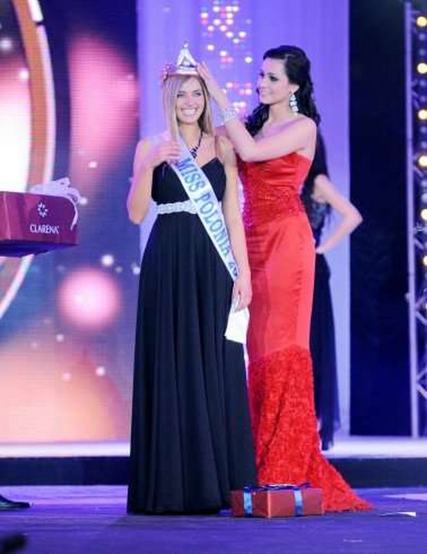 Zdjęcia Miss Polonia 2010 > Rozalia Mancewicz, Maria Nowakowska