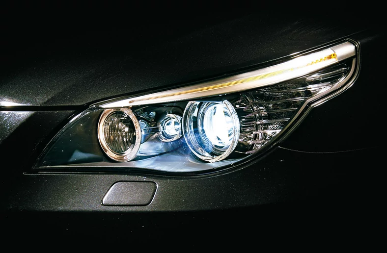 Nowoczesne oświetlenie samochodu - Czym warto świecić?