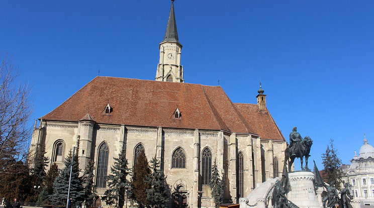 Betörők rongálták meg a kolozsvári Szent Mihály-templomot /Fotó: Wikipédia 