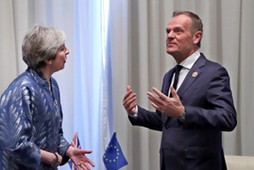 Theresa May i Donald Tusk