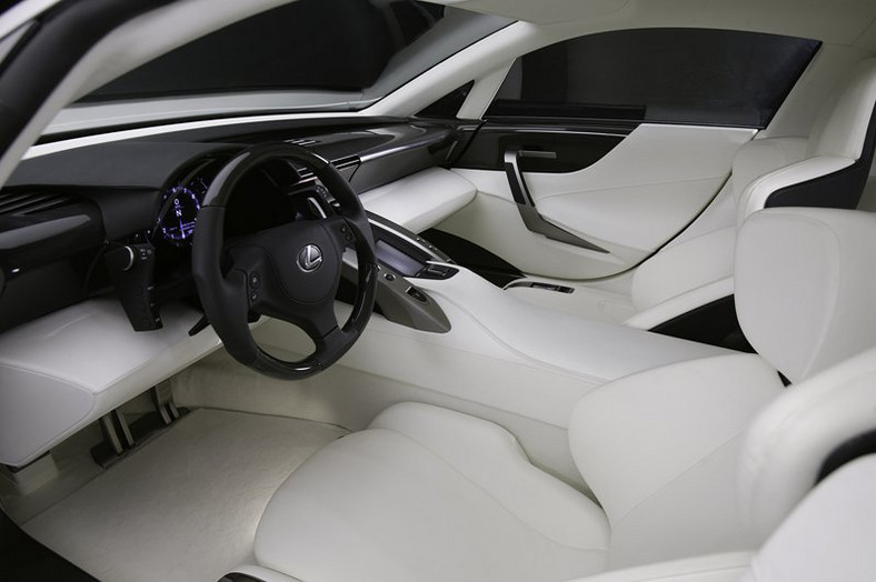 Lexus LFA: zainteresowanie przekroczyło plany produkcyjne
