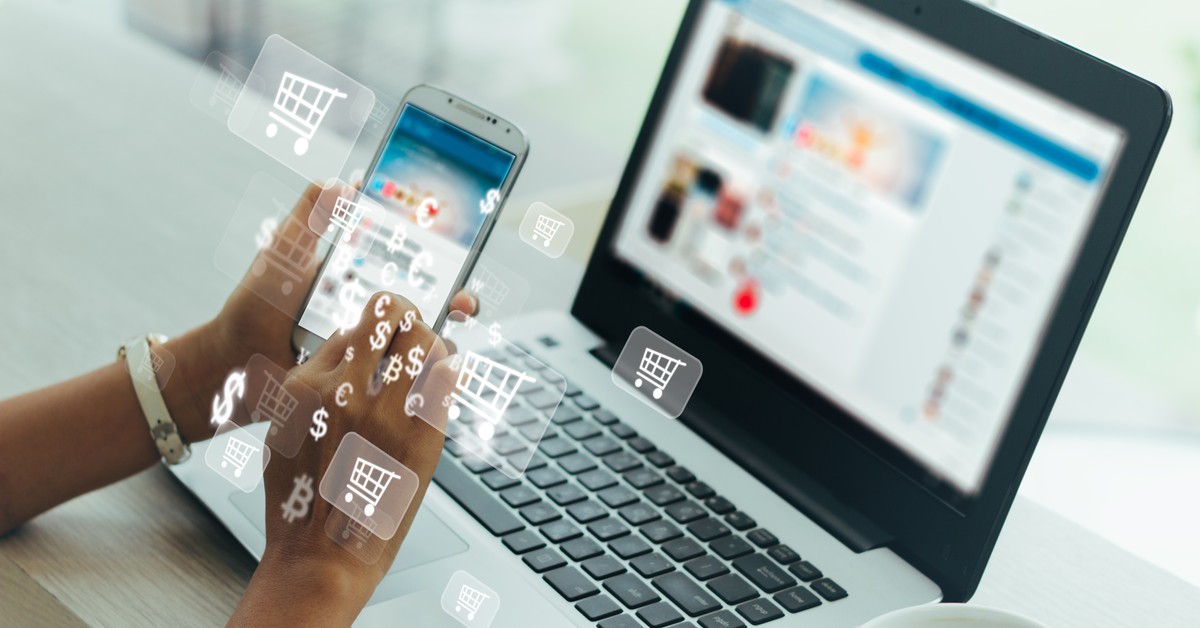 Tak nabijają klientów w butelkę butiki internetowe. „Polskie marki” na celowniku UOKiK
