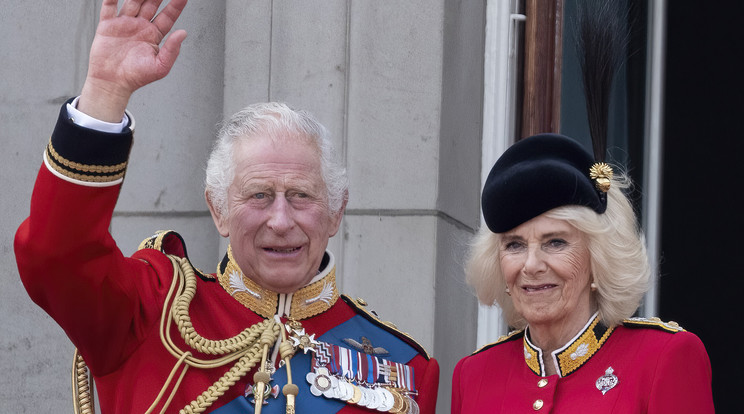 Károly király és Kamilla királyné a Buckingham-palota erkélyén/Fotó: Northfoto