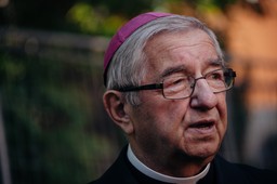 Abp Głódź ukarany przez Watykan. Ma m.in. zapłacić z własnych  funduszy karę