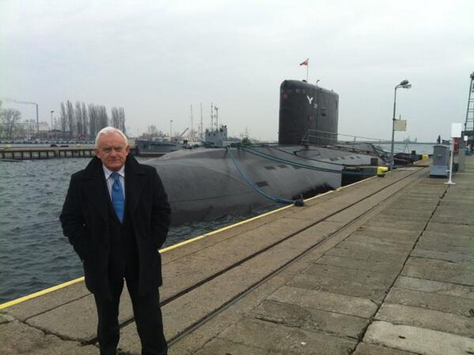 Leszek Miller militarnie...