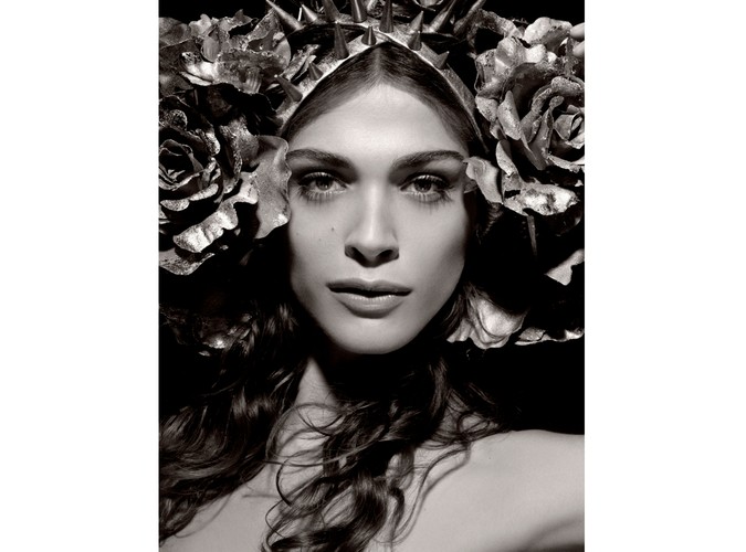 FLORA - Elisa Sednaoui