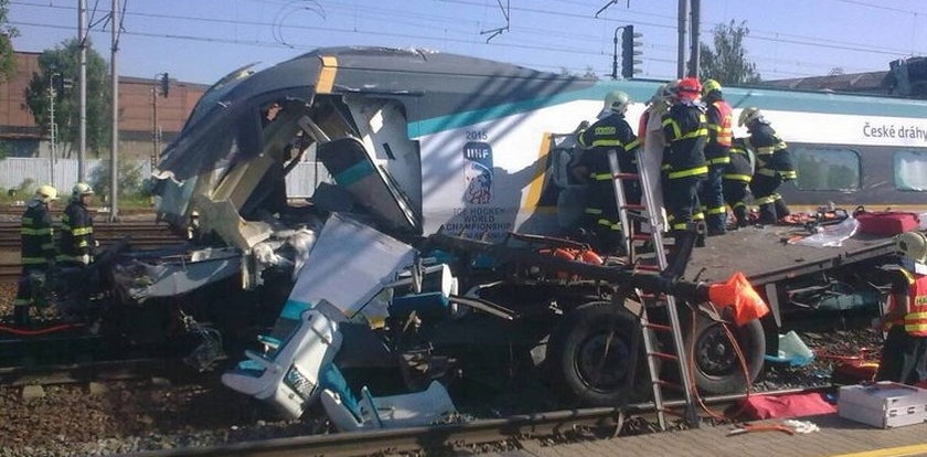 Dwie osoby nie żyją, maszynista stracił nogi. Pendolino uderzyło w polskiego tira!