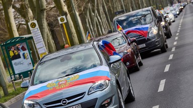 Kontrolowane kampanie i specjalni "aktorzy". Kto stoi za prorosyjskimi demonstracjami w Niemczech