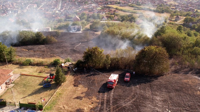 Zapalilo se nisko rastinje u Ljubiću