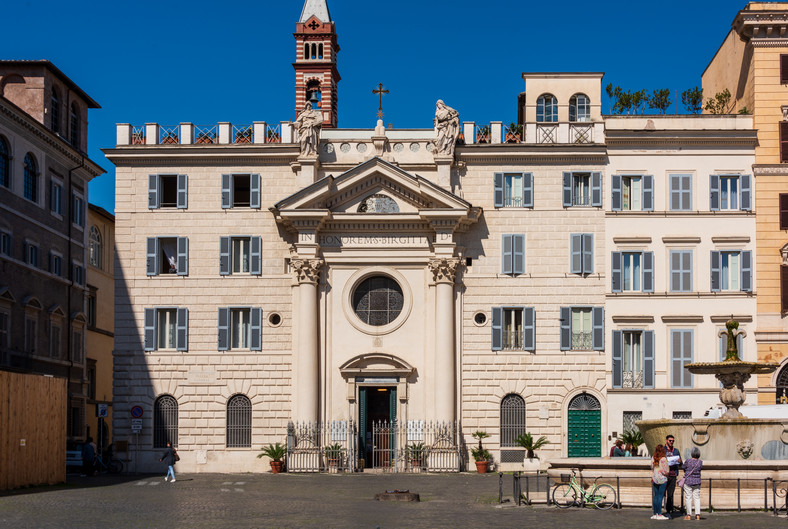 Piazza Farnese i kościół św. Brygidy