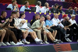 Polscy koszykarze lepsi od Francji, ale tylko do przerwy. Lewandowski patrzył z podziwem