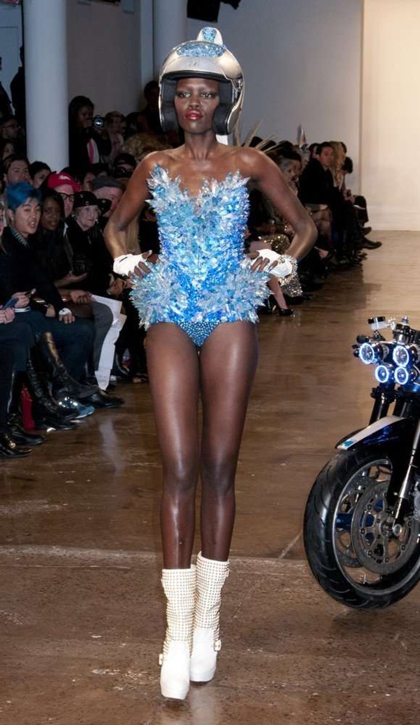 Gorsety The Blonds 2012