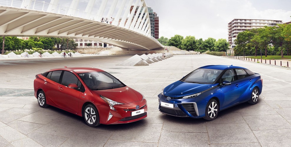 Toyota prius i mirai