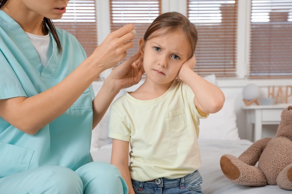 Pseudomonas aeruginosa - bakterija veoma otporna na antibiotike vreba iz vode, zemljišta, voća i povrća: Napada uši, oči, kožu, stomak...