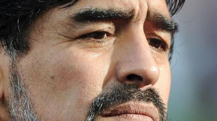 Maradona: Blatter egy „diktátor"