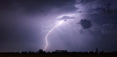 IMGW ogłosiło ostrzeżenia pierwszego stopnia. Alerty obowiązują niemal w całej Polsce