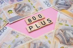 800 plus z wyrównaniem. Oto nowa data wypłaty świadczenia i harmonogram wypłat 800 plus w czerwcu i lipcu