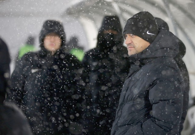 Zoran Mirković tokom meča po snežnoj mećavi, Partizan - Mačva