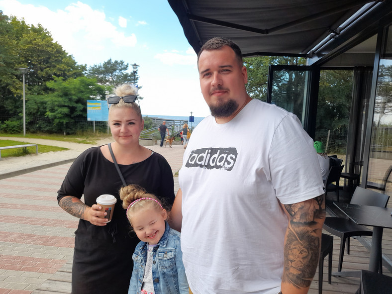 Dominik, Sara i mała Melania przyjechali do Międzyzdrojów z Ostravy 