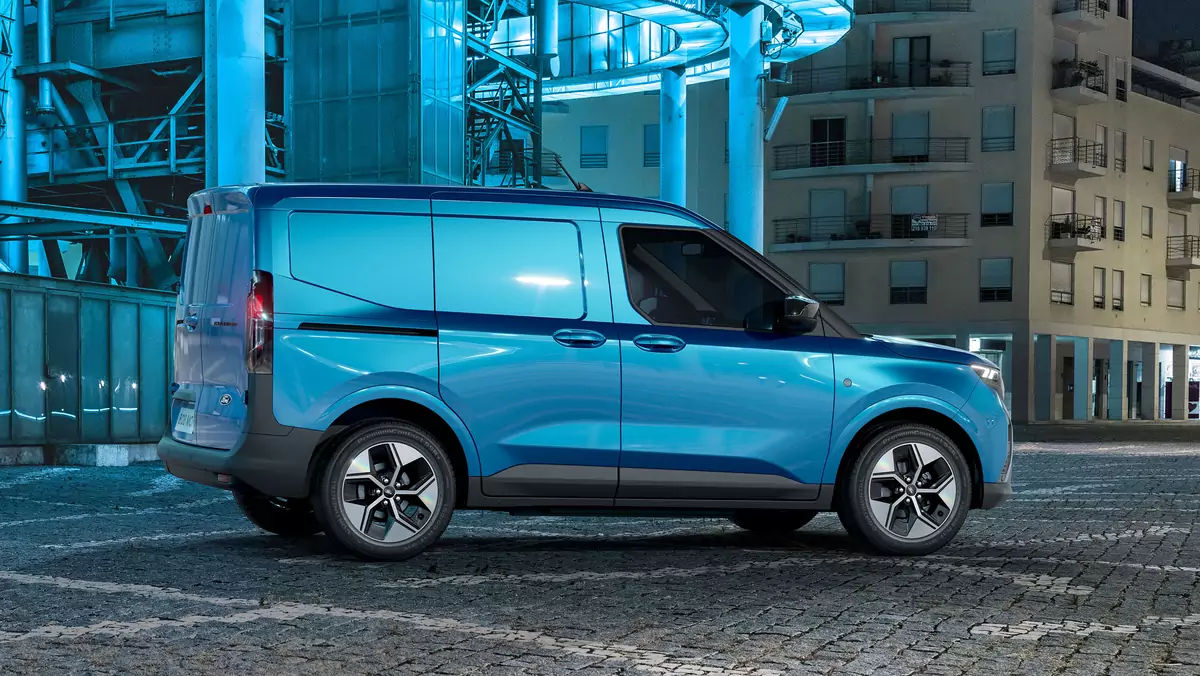 Ford E-Transit Courier 2023