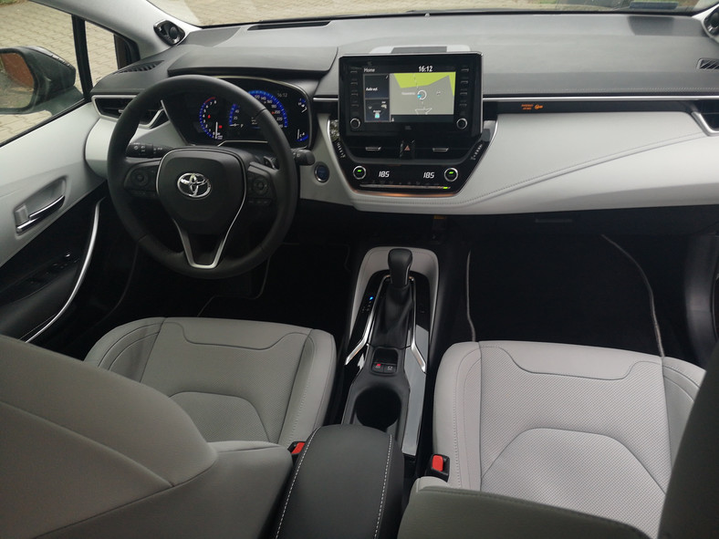 Toyota Corolla TS 2.0 Hybrid