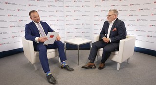 AI w firmie? Tak, ale z głową – rozmowa z Krzysztofem Gerlachem z mBanku