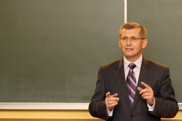 Kwiatkowski stanie przez Trybunałem Stanu? Wstępny wniosek jest już w Sejmie