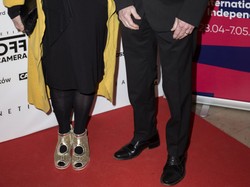 Nie wszystko złoto... Żona Daniela Olbrychskiego w fatalnych butach. FOTO