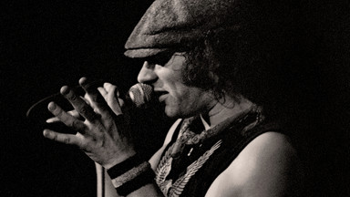 Frontman AC/DC wydaje autobiografię