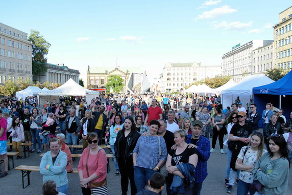 Poznańskie rodziny odebrały symboliczne klucze do bram Miasta rozpoczynając Poznańskie Dni Rodziny. Gwiazdą wieczoru był zespół Enej fot. Codzienny Poznań / S. Toroszewska