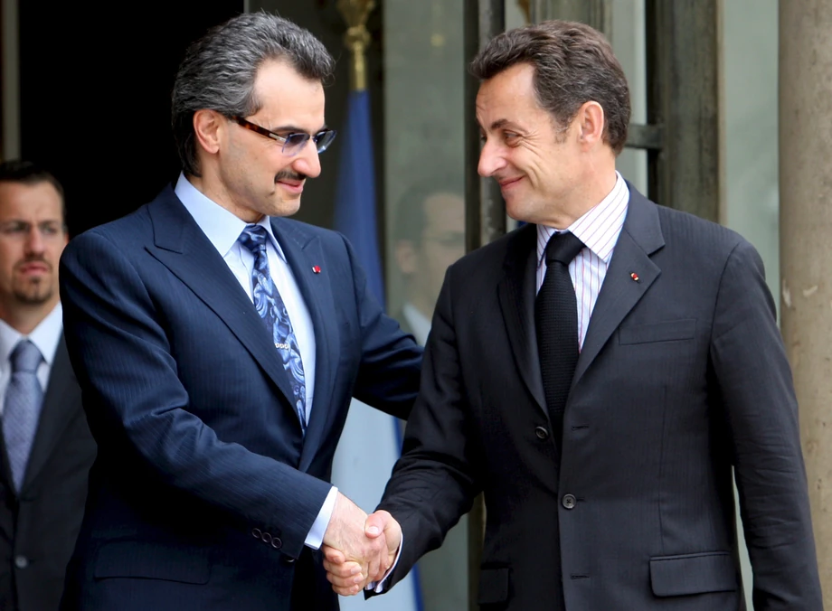 Al-Walid ibn Talal i ówczesny prezydent Francji Nicolas Sarkozy (zdj. z 2008 roku)