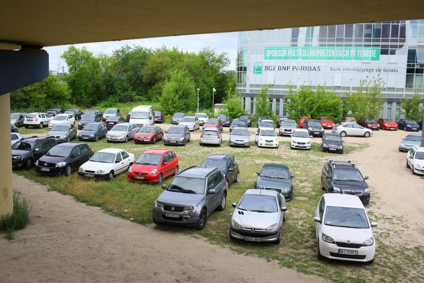 Powstanie parking na Służewcu?