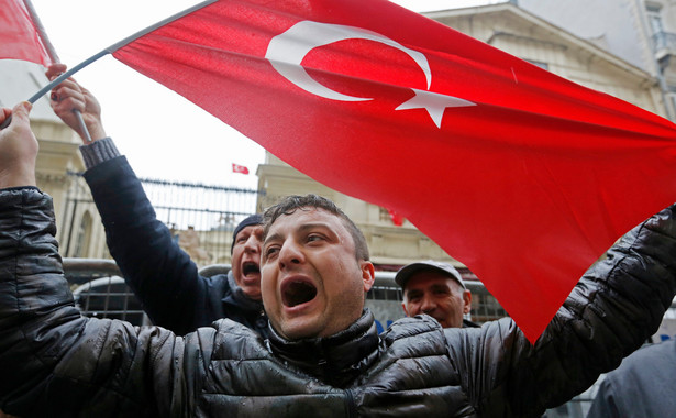 Zaostrza się kryzys dyplomatyczny. Szef MSZ Turcji atakuje: Holandia to stolica faszyzmu