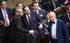 'Gorący kartofel' wraca do Sejmu. Konfederacja powołuje Zespół Obrony Życia i Rodziny