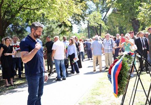 Gradonačelnik Šapić prisustvovao parastosu i položio venac u znak sećanja na žrtve "Oluje"