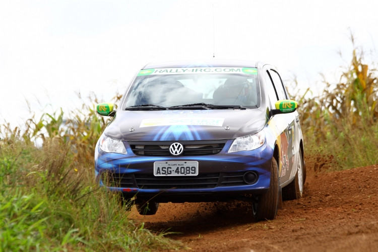 Rally de Curitiba 2010: pewne zwycięstwo Krisa Meeke, Juho Hänninen liderem IRC